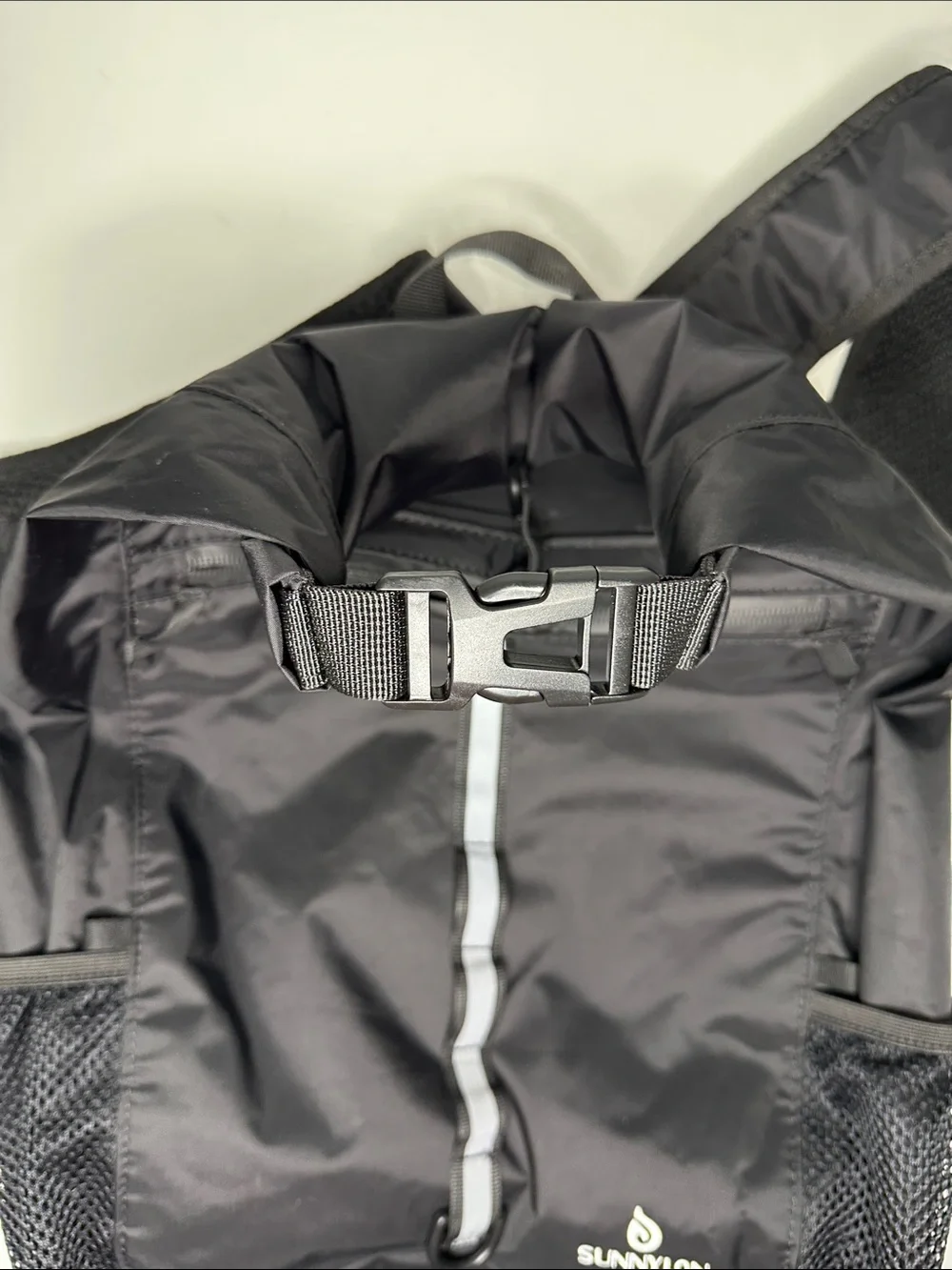 SUNNYLON Black Roll-Top Lightweight Backpack